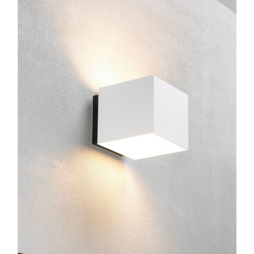 Welcome Hvid Væglampe   Embacco