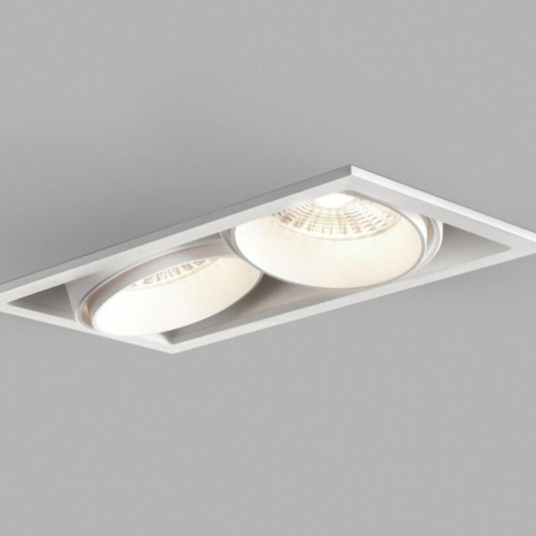 Ghost 2   12,6w Led 2700 3000k Hvid    Light Point fra Light-point