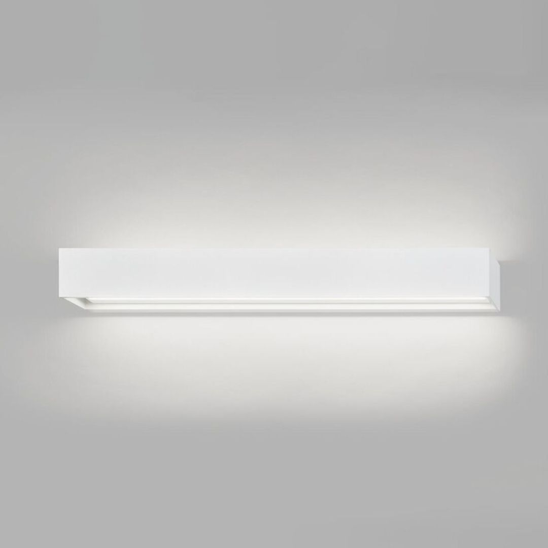 Linea W3 600 Væglampe   Hvid   2700 3000k   Light Point fra Light-point