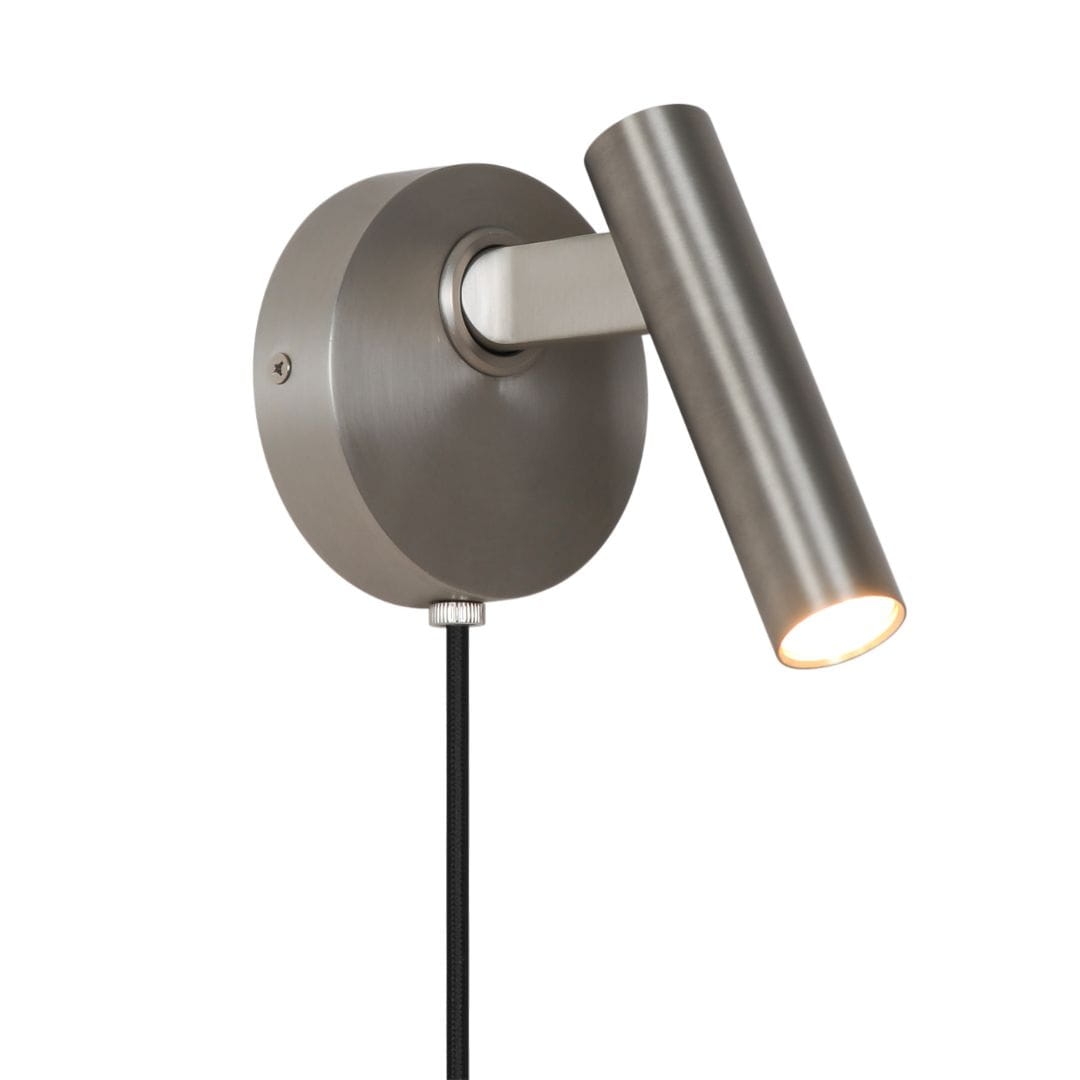 Makoto Væglampe    Satin Krom     fra Design For The People
