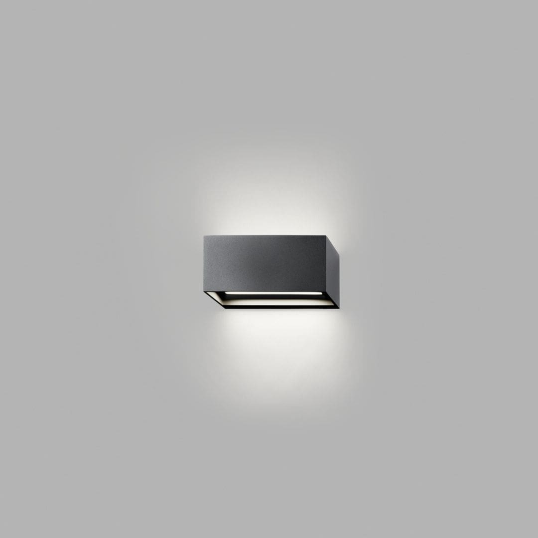 Linea W1 150 Væglampe   Sort   Light Point fra Light-point