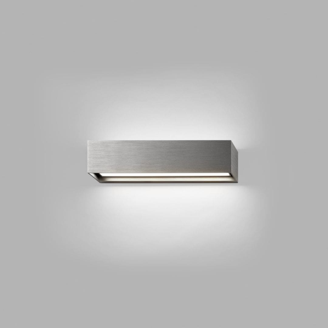 Linea W2 300 Væglampe   Titanium   Light Point fra Light-point