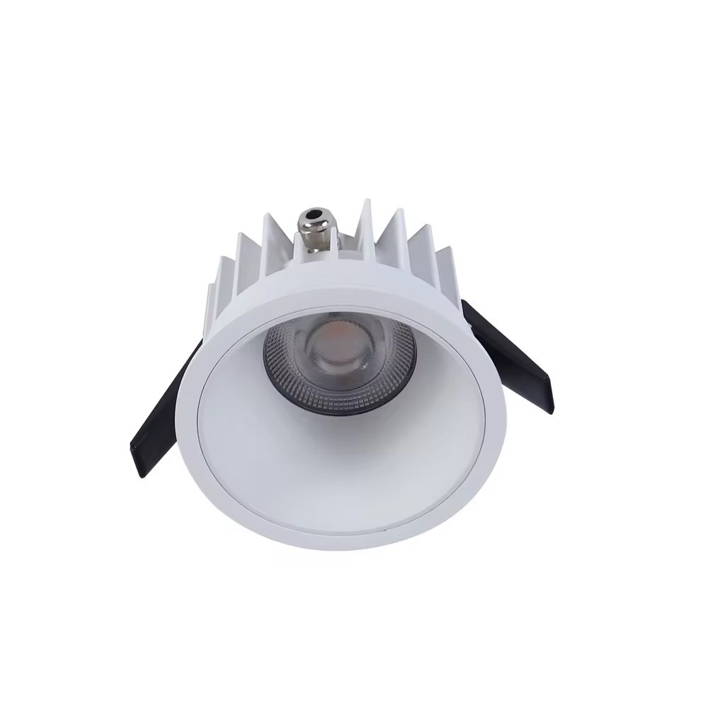 10w ø8,5cm Indbygningsspot Dæmpbar Ra99 Ip54, Hul: ø7,5 Cm, Mål: ø8,5 Cm, Hvid Kant Dæmpbar : Dæmpbar, Kulør : Varm fra Ledlife