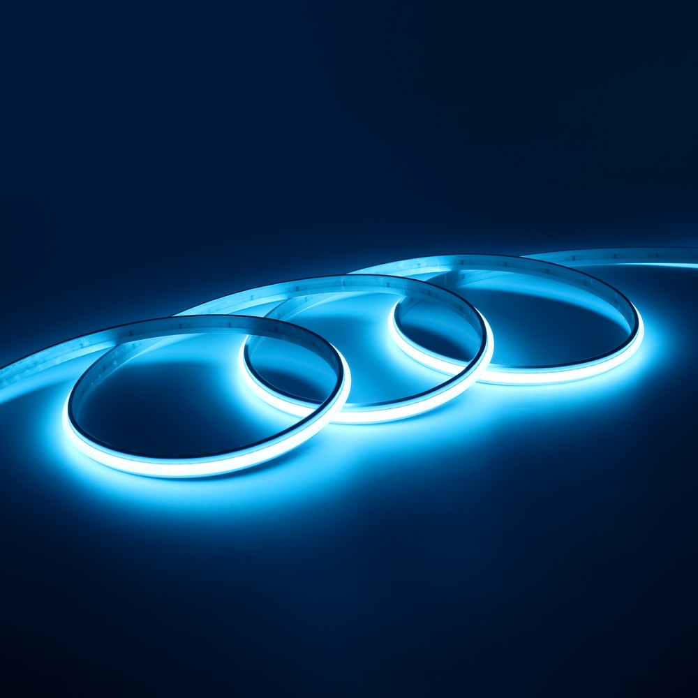 5m 9w M Lyseblå Dot Free Cob Led Strip 24v Dc, Ip67, 240 Led M, 5 års Garanti fra Ledlife