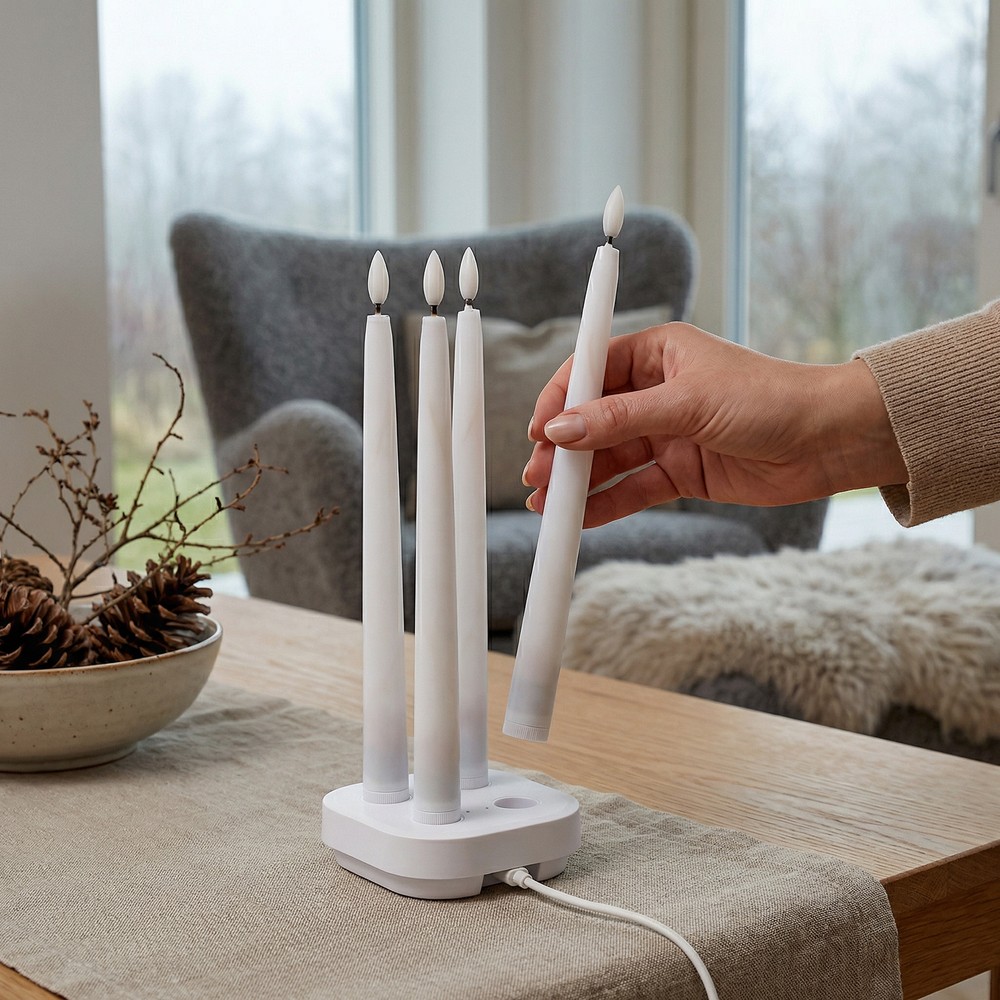 4 Pak Hvide Led Stearinlys Inkl. Ladebase ø2cm, Højde: 25cm, Kronelys, Inkl. Fjernb., Timer fra Ledlife