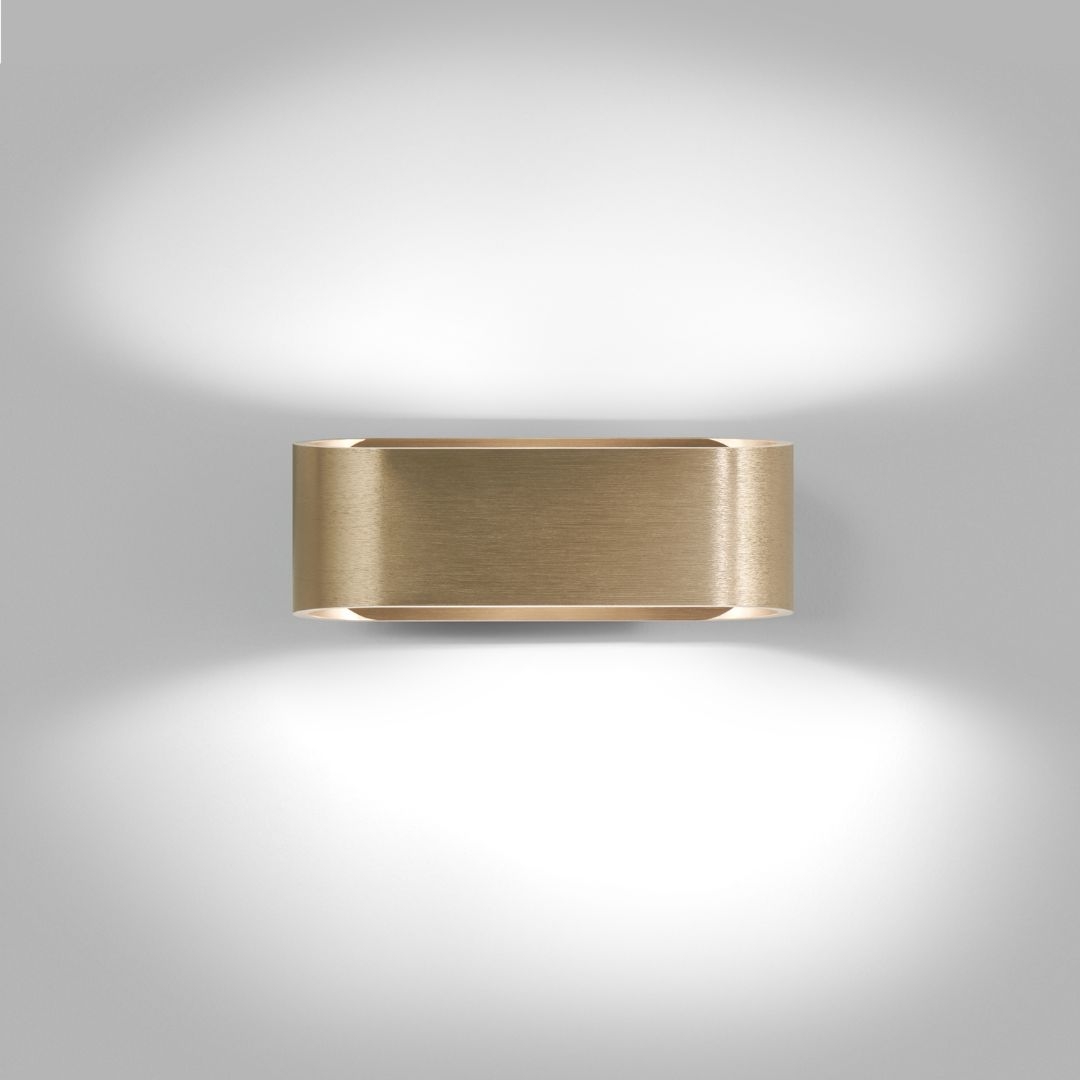 Aura W1 Væglampe Messing   Light Point fra Light-point