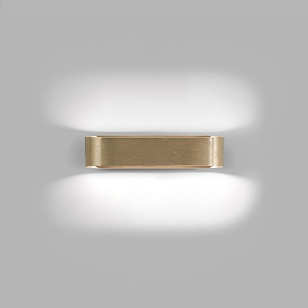 Aura W2 Væglampe Messing   Light Point fra Light-point
