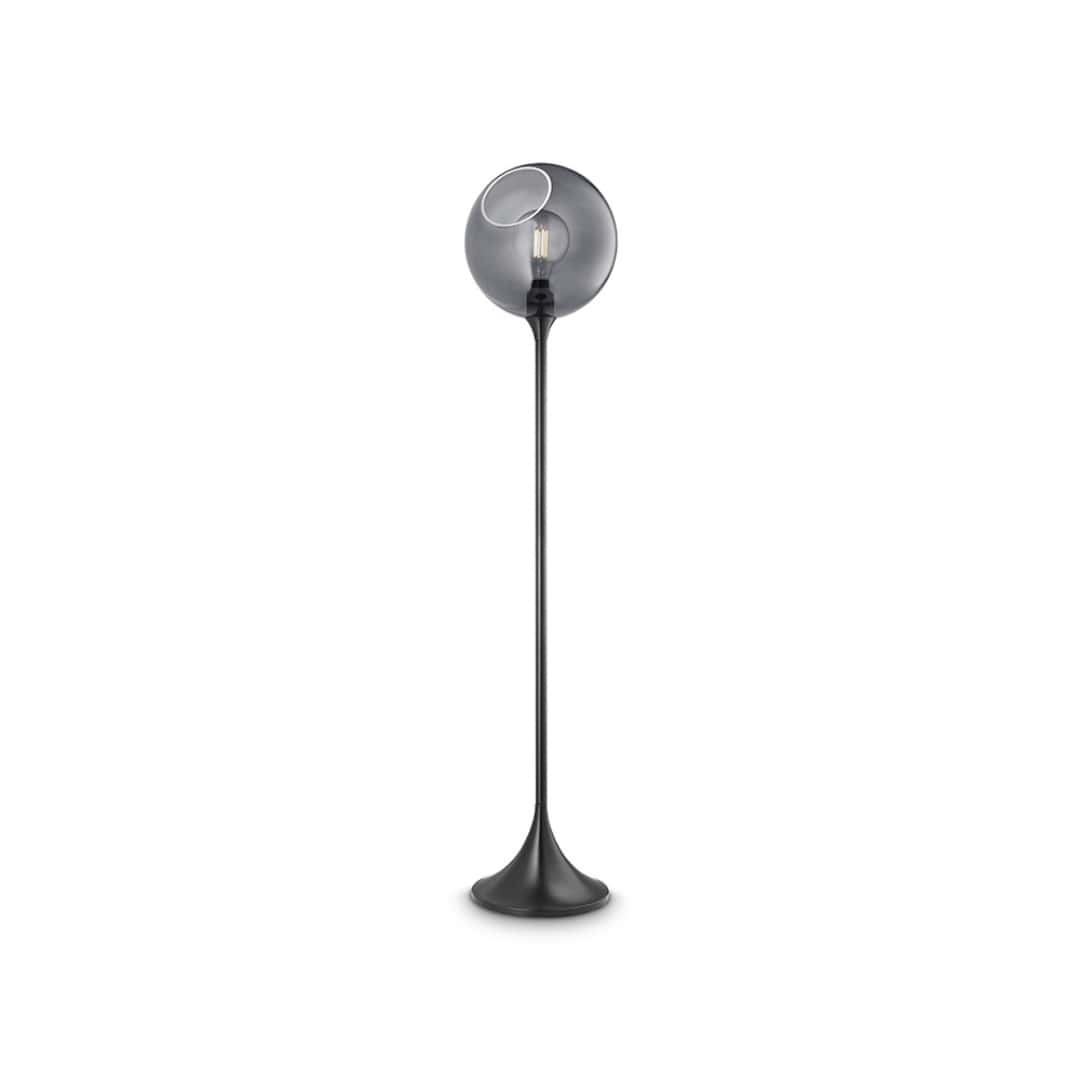 Ballroom Gulvlampe Smoke     fra Design By Us