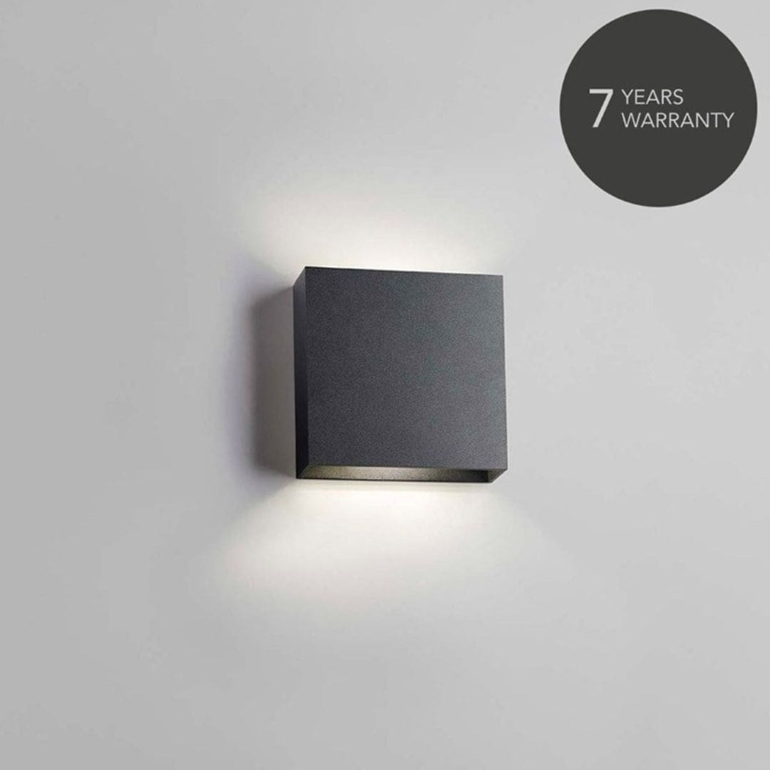 Compact Up Down W1 Led Sort   Light Point fra Light-point
