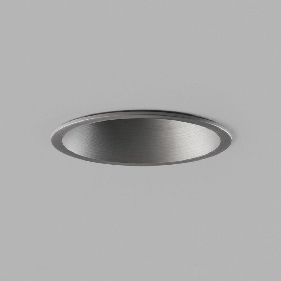 Curve 2 Spot ø110 Titanium Light Point fra Light-point