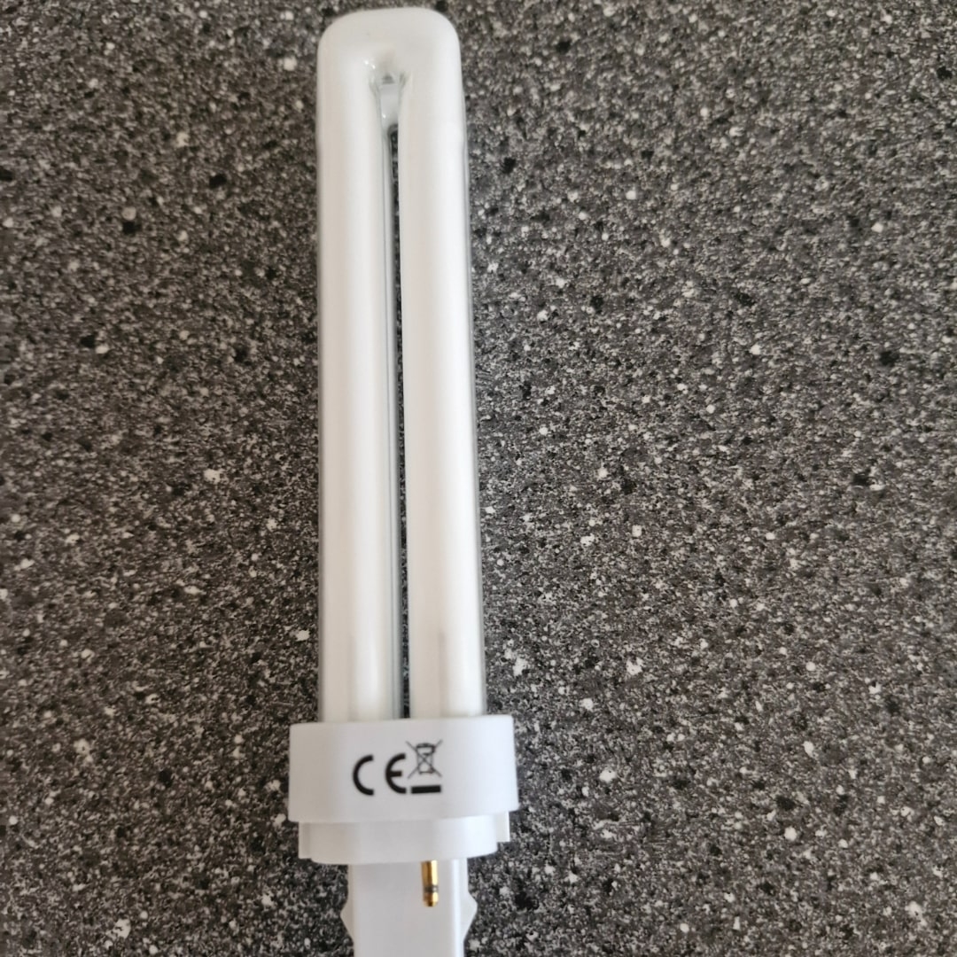 Duralux D 26w G24d 3 3000k 830   Så Længe Lager Haves   Dura Lamp fra Duralamp