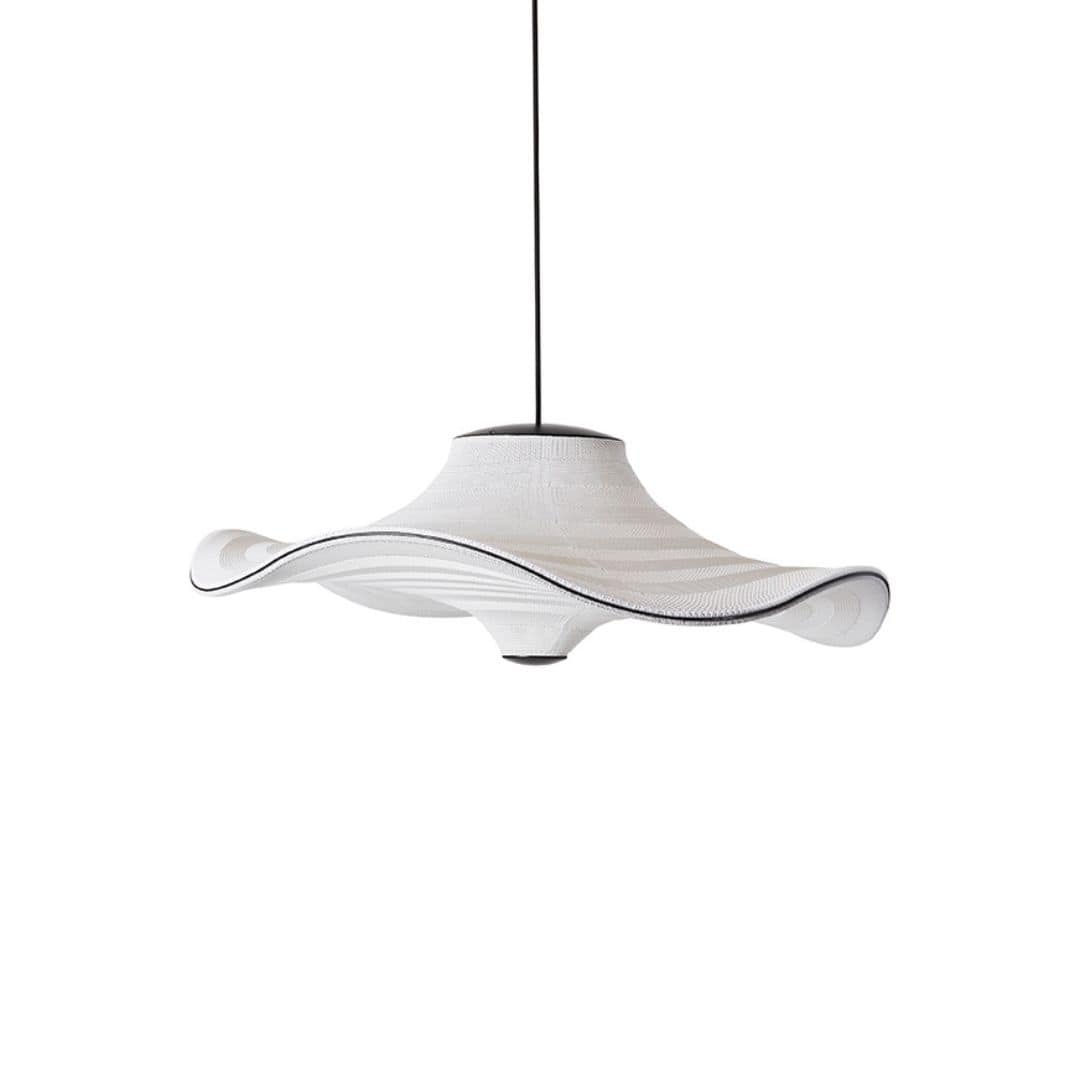 Flying Pendel ø78 Ivory White     fra Made By Hand