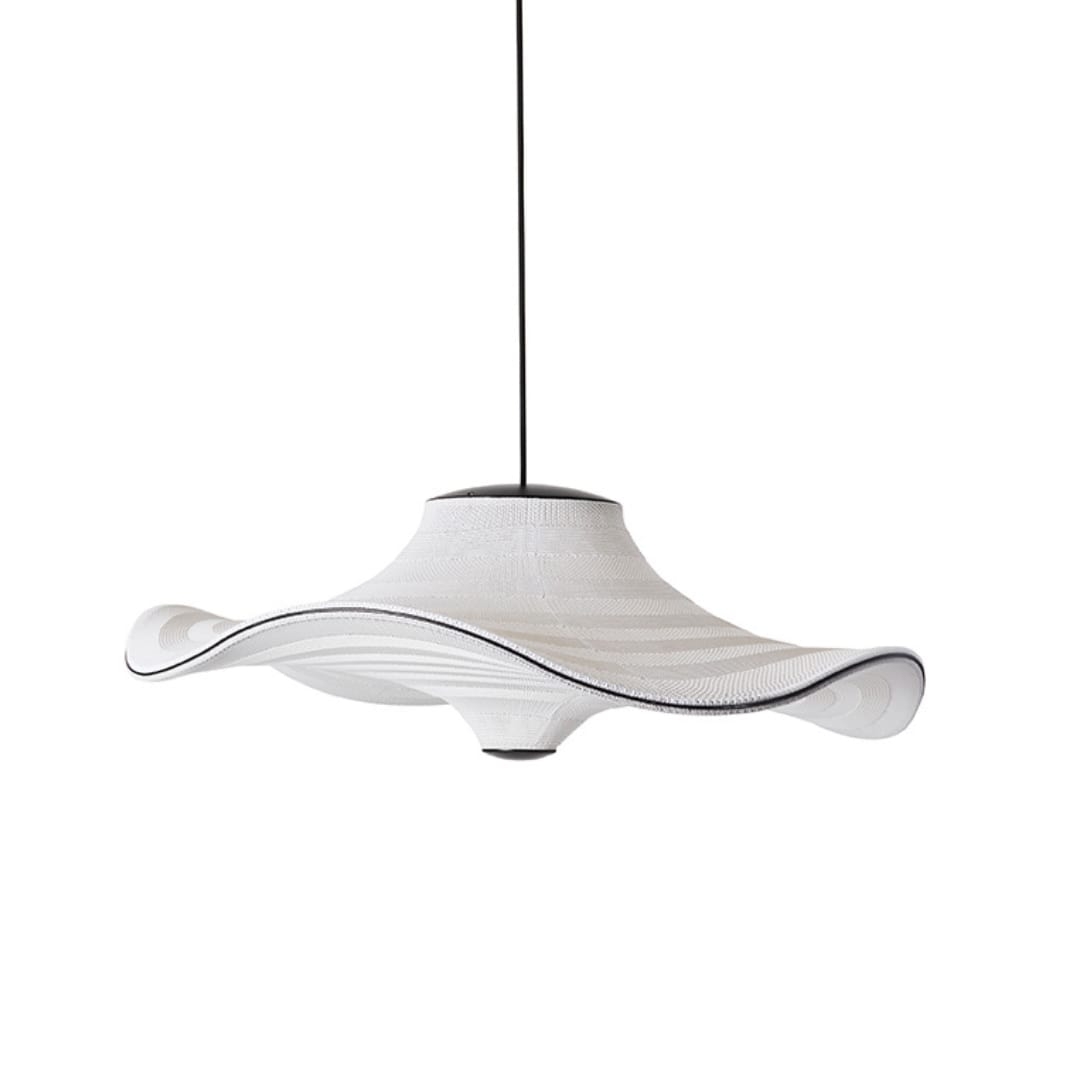 Flying Pendel ø96 Ivory White fra Made By Hand