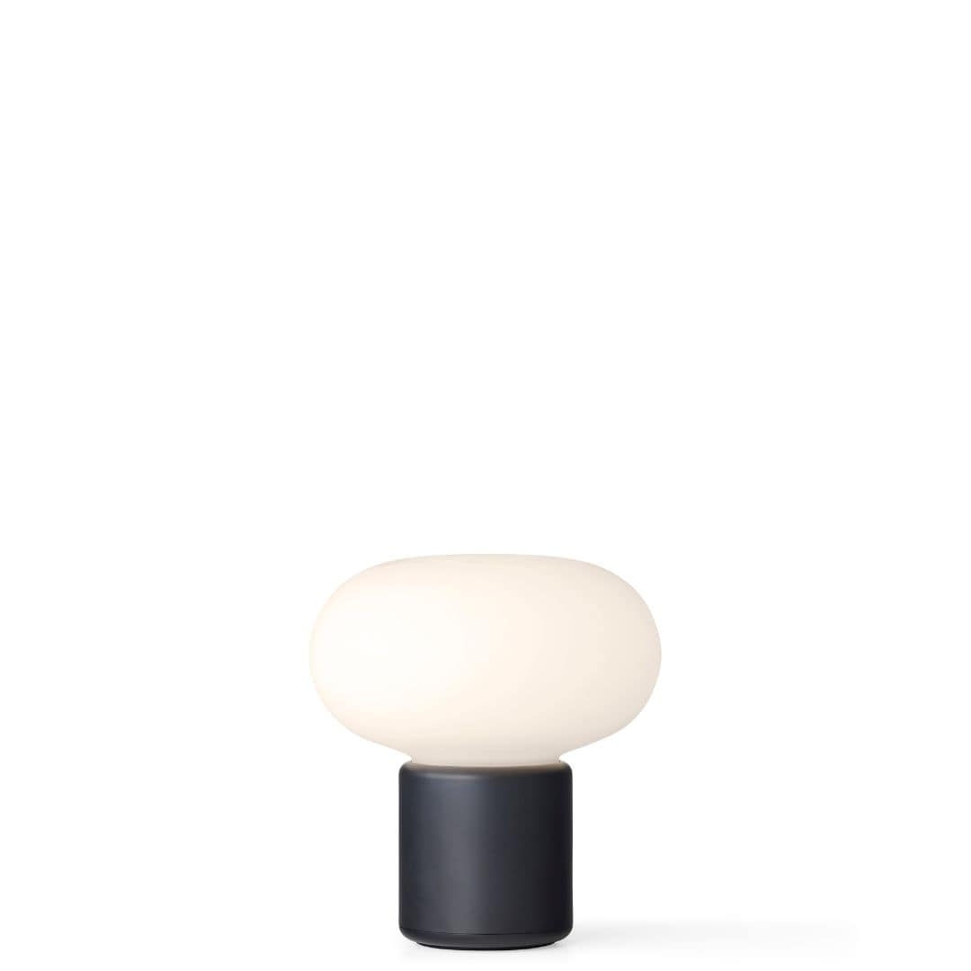 Karl Johan Portable Bordlampe Cold Black     fra New Works