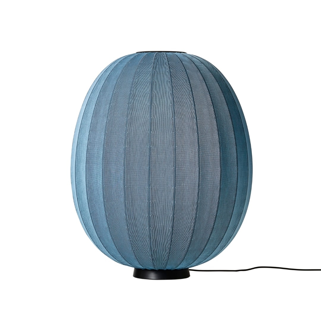 Knit Wit 65 Round Gulvlampe Blue Stone     fra Made By Hand