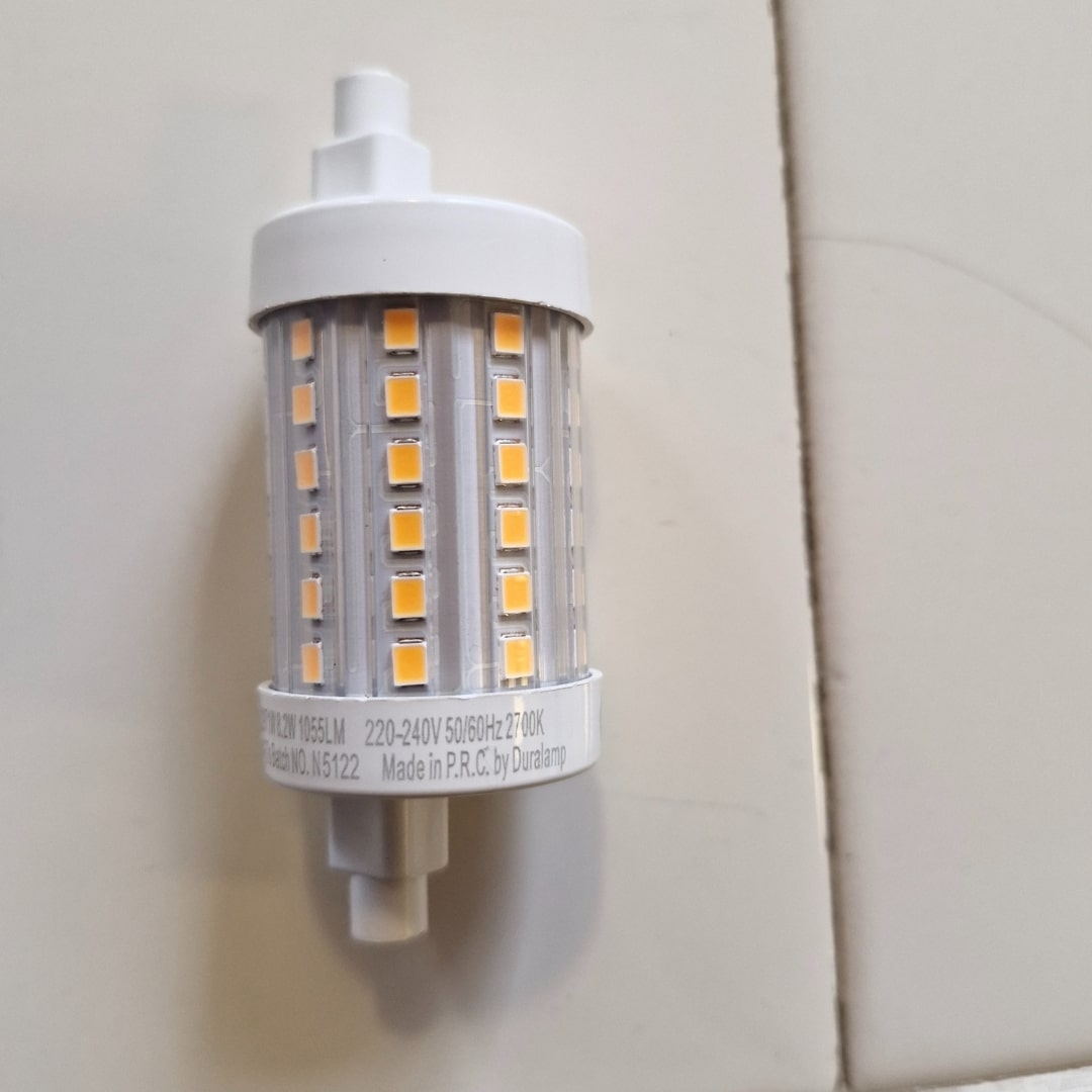 R7s 8,2w 1055lm 2700k Pære   Så Længe Lager Haves   Dura Lamp fra Duralamp