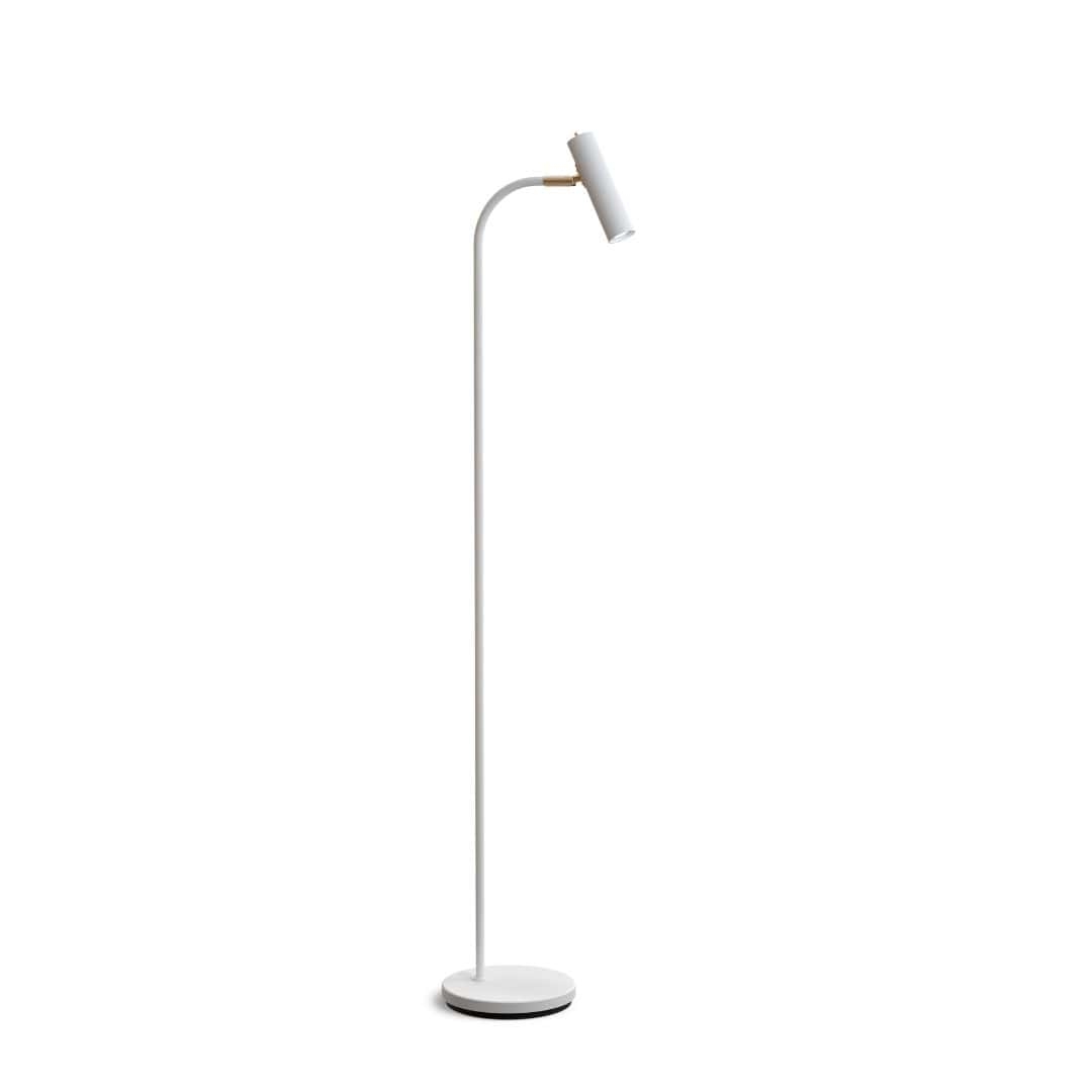 Slender Gulvlampe Hvid Messing     fra Belid