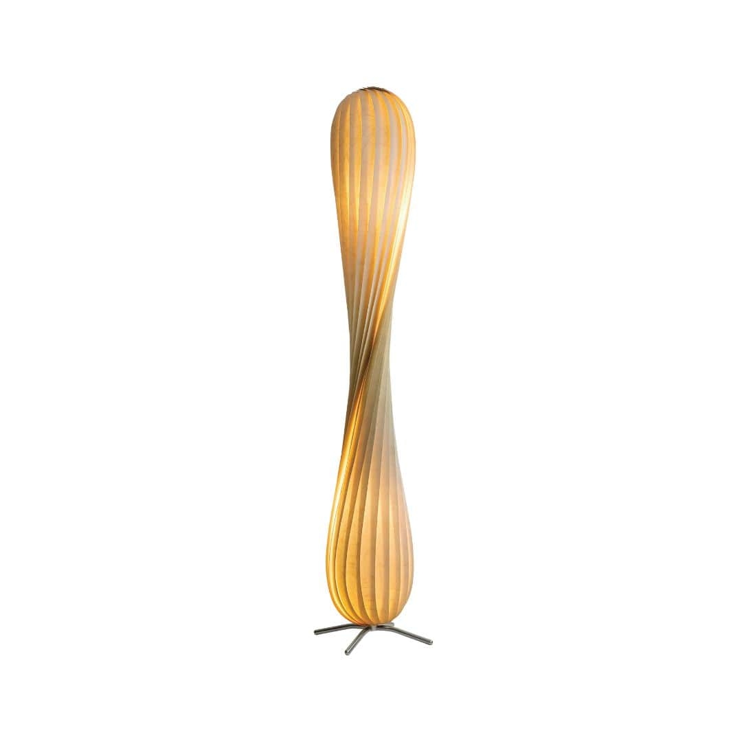 Tr7 Gulvlampe (materiale: Naturlig Birk) H: 117     fra Tom Rossau