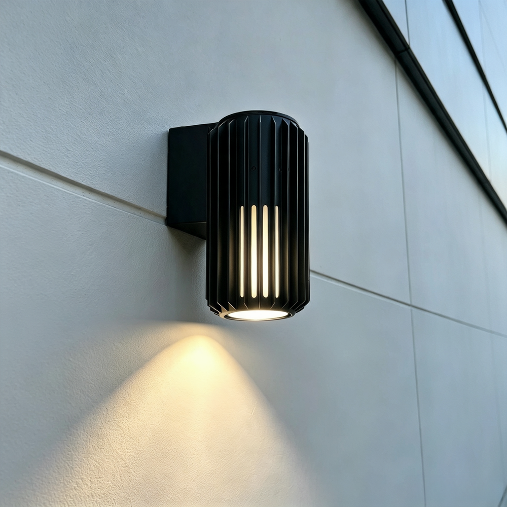Fyron Wall Væglampe, Sort   E27, Ip54 Udendørs fra Ledlife