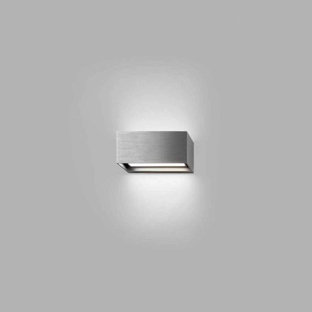 Linea W1 150 Væglampe Titanium Light Point fra Light-point