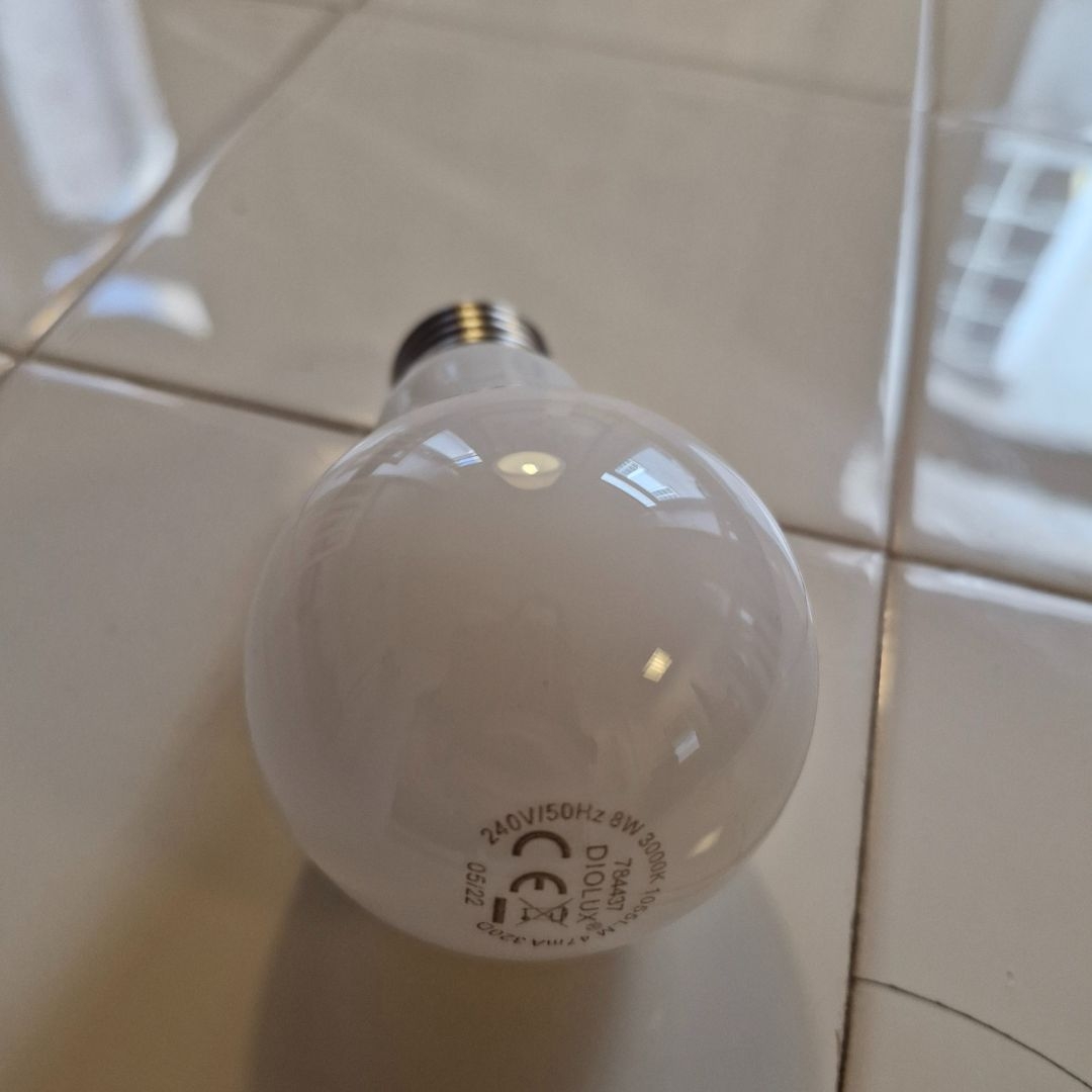 Diolux Norma75 E27 8w Led 3000k Tænd Sluk     fra Gn