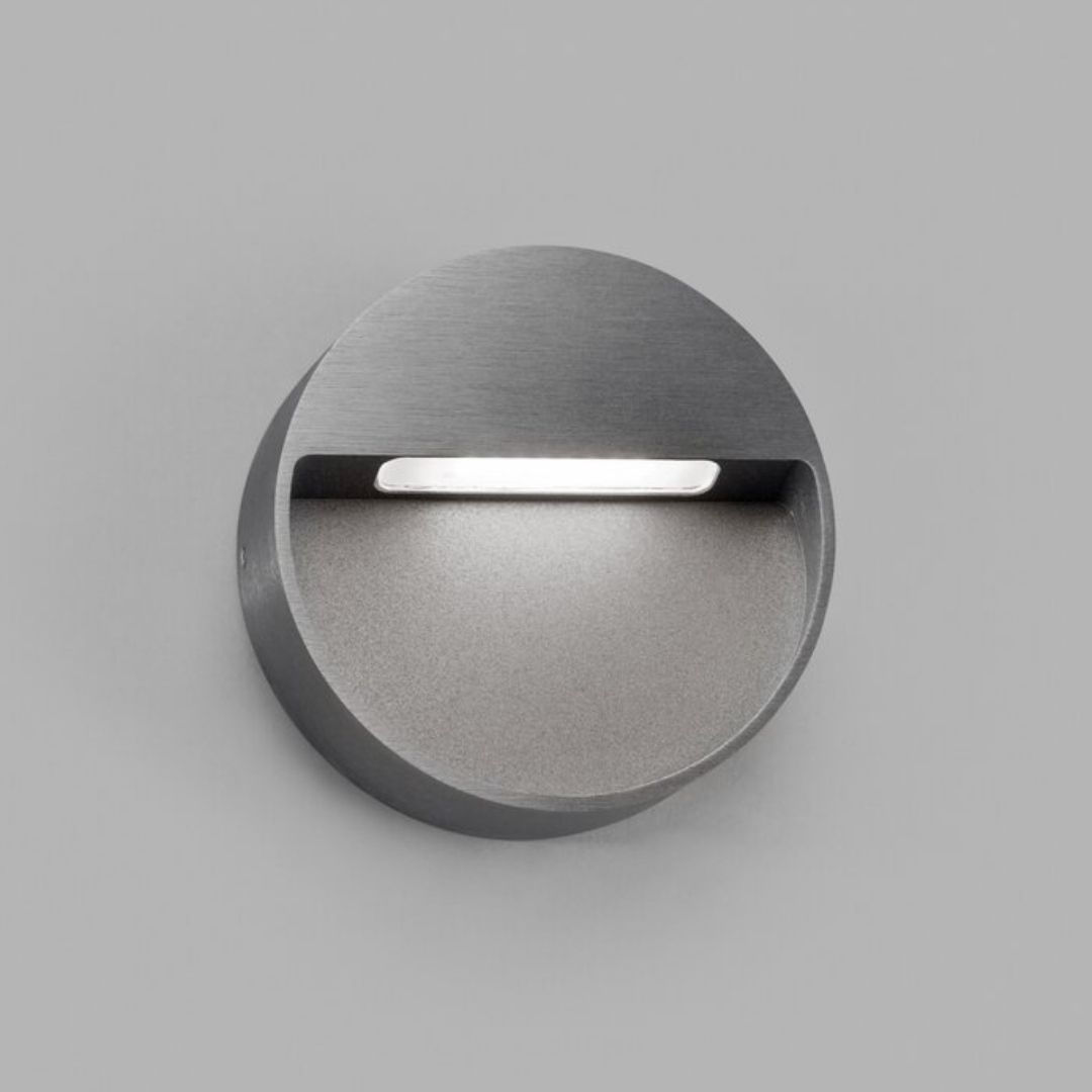 Serious 2 Væglampe Titanium   Light Point fra Light-point