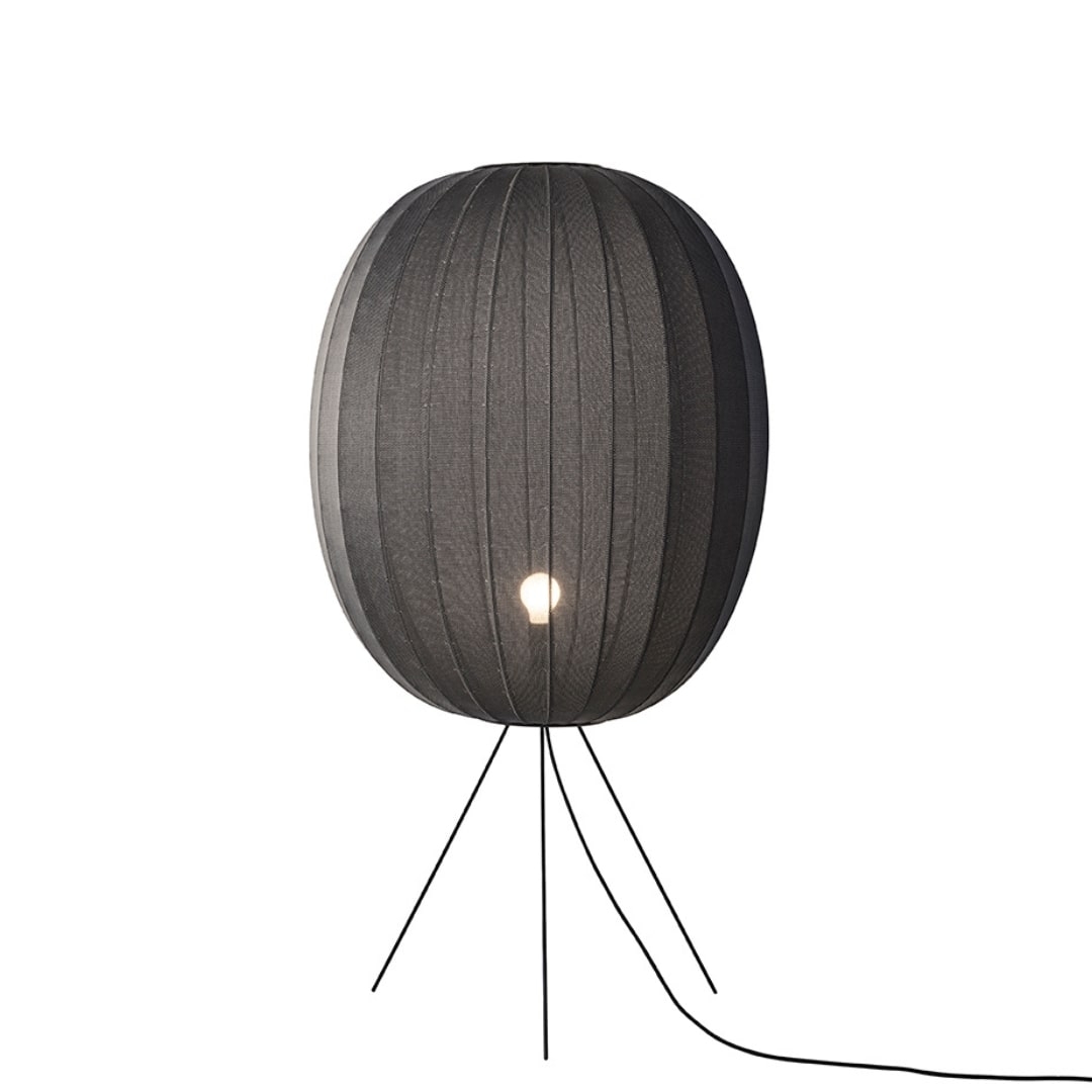 Knit Wit 65 High Oval Gulvlampe Medium Sort     fra Made By Hand